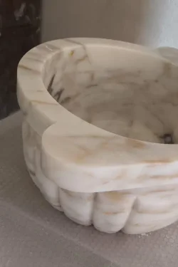 Hand-Carved Afyon Marble Kurna – Traditional Turkish Hammam Basin